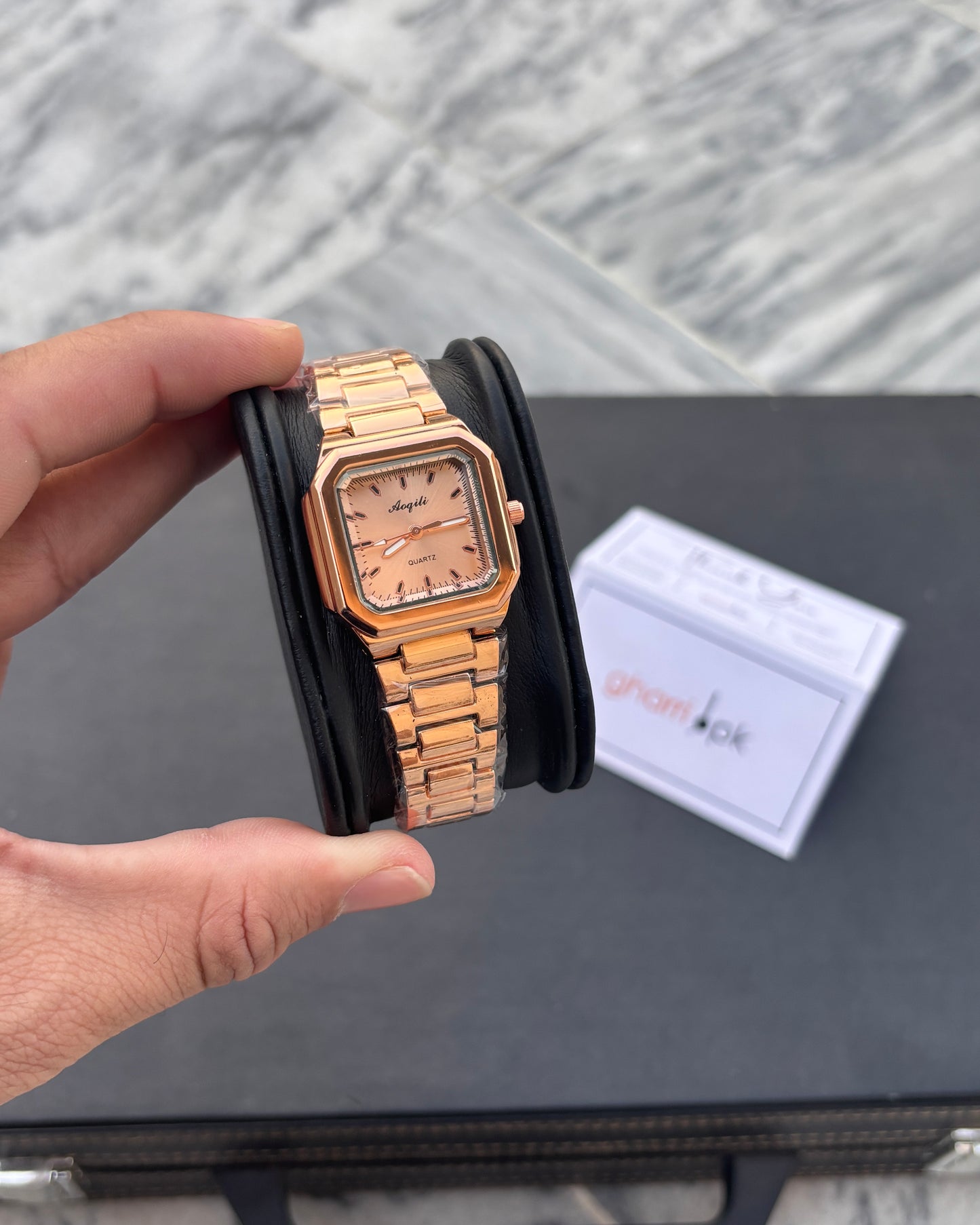 Hexa Classic - Signature Edition - High Grade Quality - With Free Gift Packaging & Mystery Jewelry box