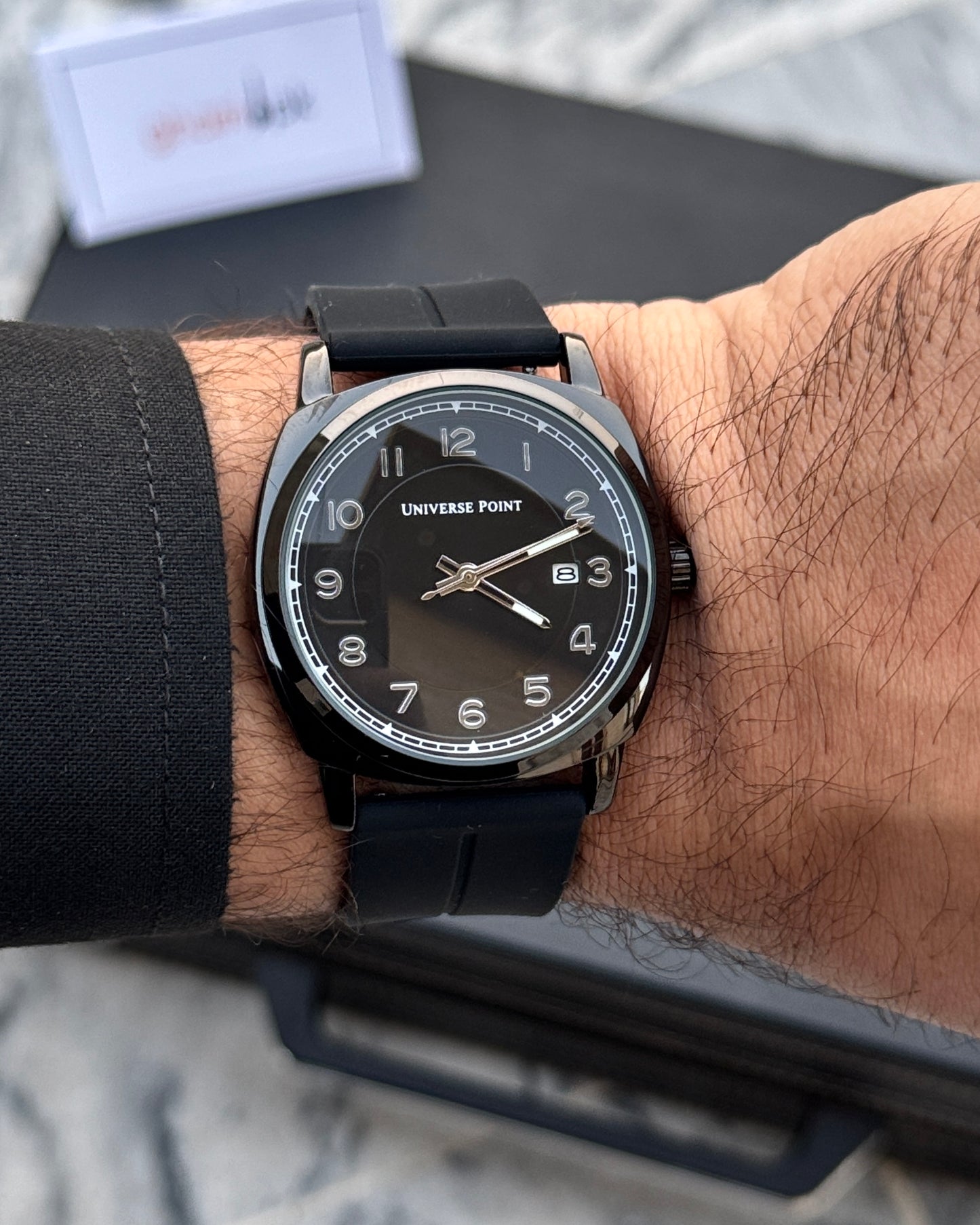 Vintage - Ultra Comfortable & Durable Straps - High Quality Magnet Lock - Latest Edition