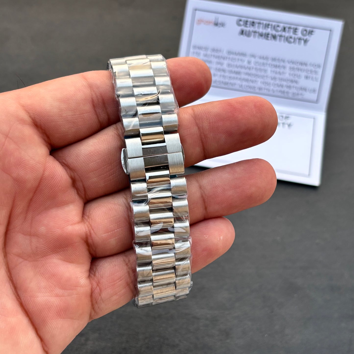 Premium Grade Quality - Business Class Series 2.0 - Solid Chain & Lock - Original Diamond Blue