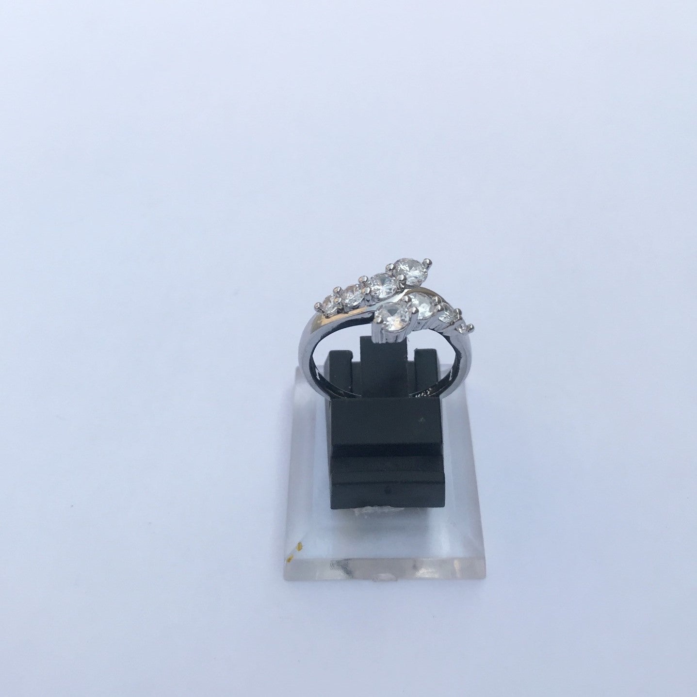 Pleasing Leaf petal Ring - Durable Silver Coating