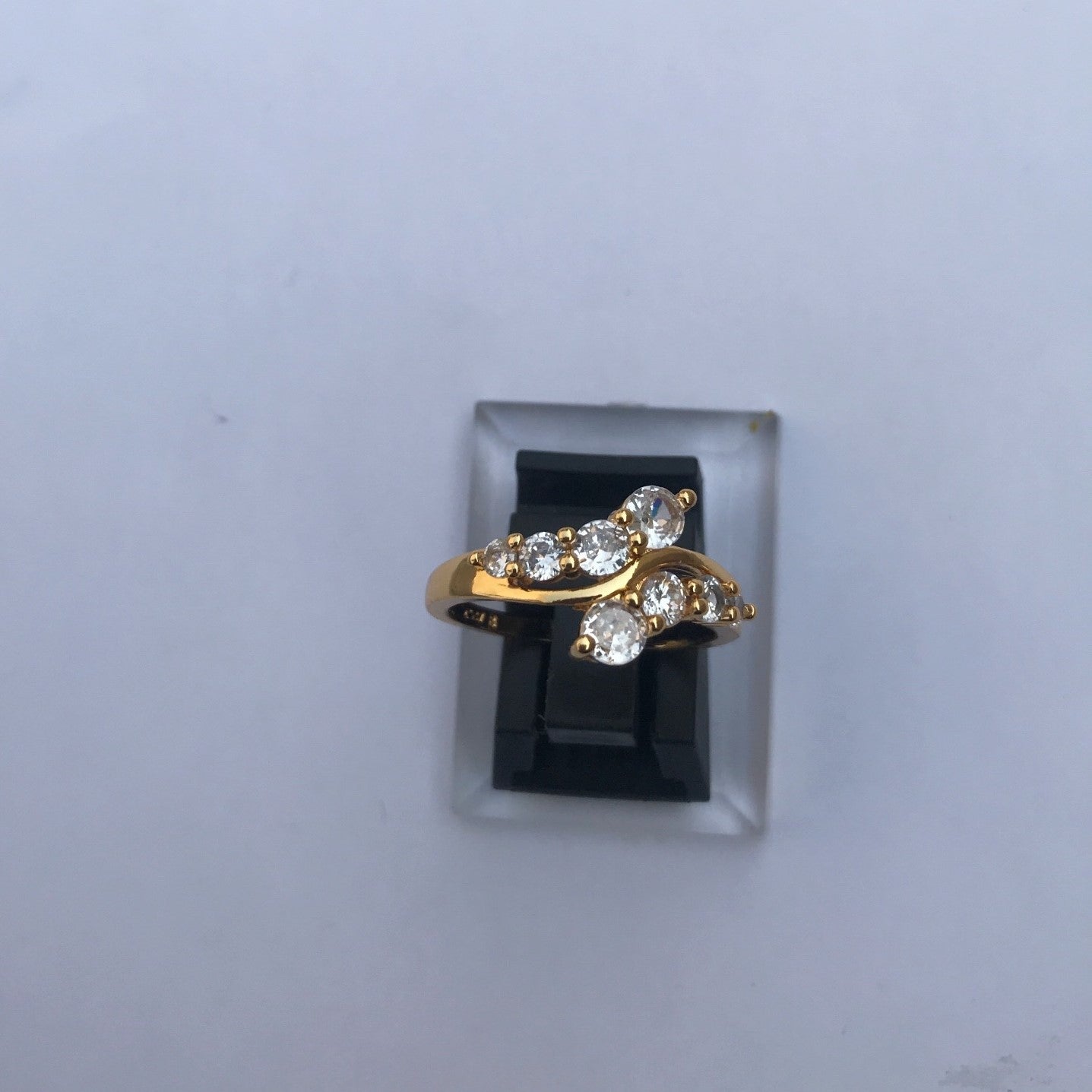 Pleasing Leaf petal Ring - One Carat Gold Plated
