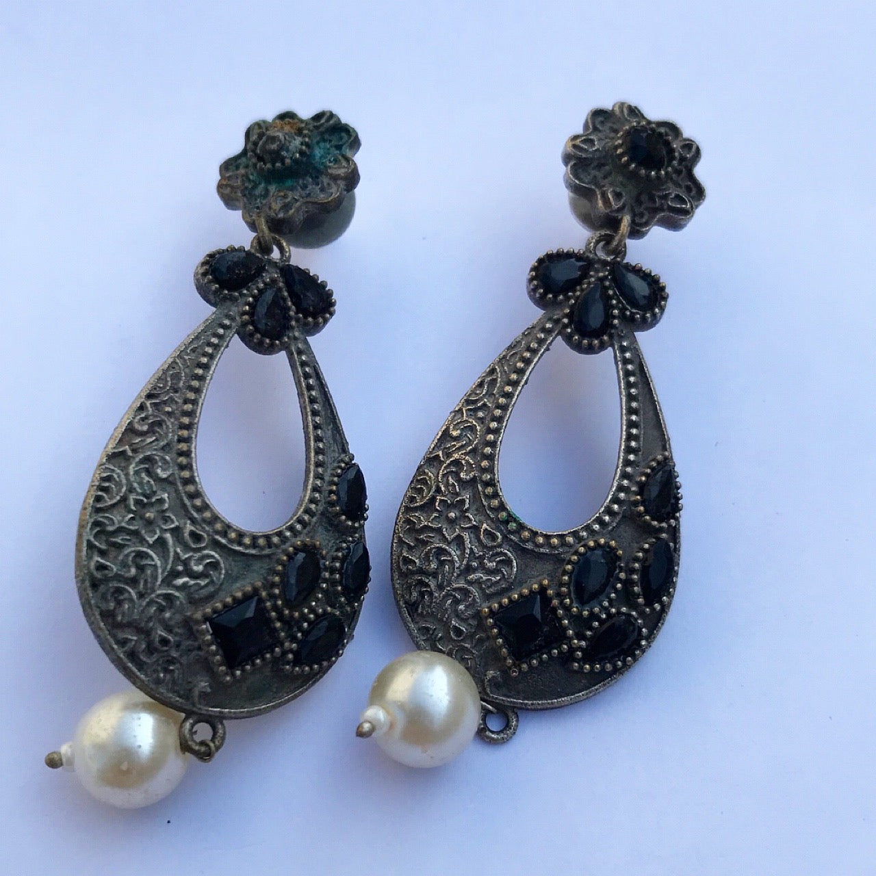 Mysteriously Royal Black Dangling Earrings