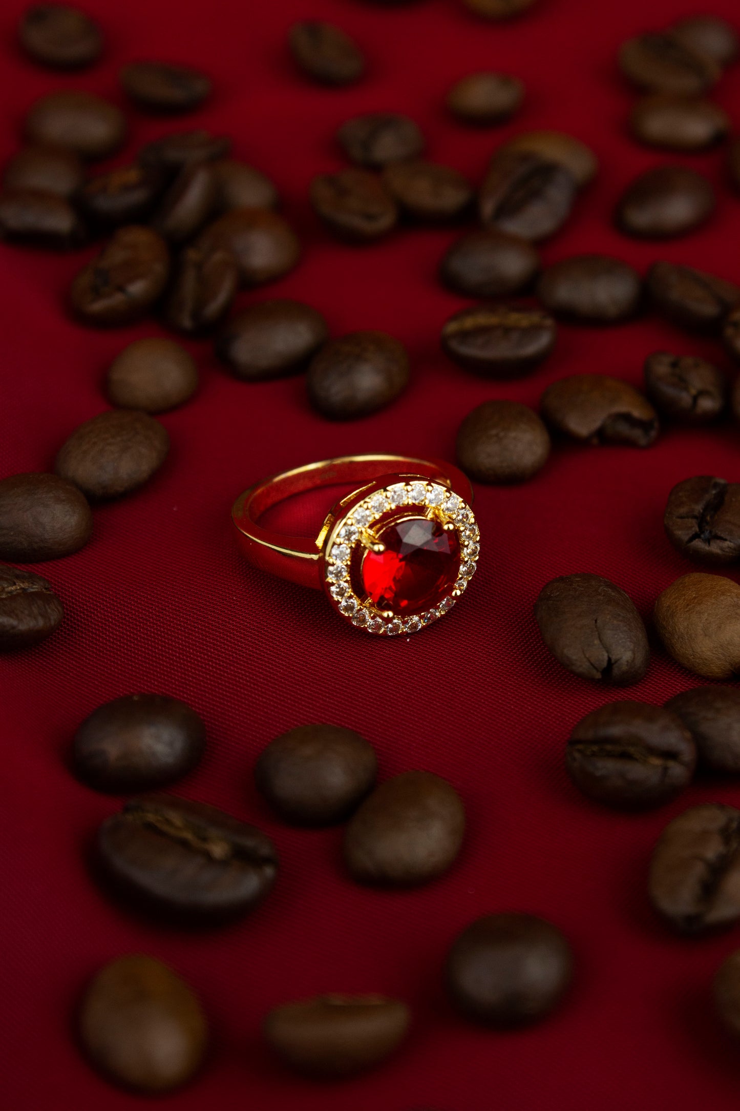 Special Round Ring - Red Diamond - One Carat Gold Plated
