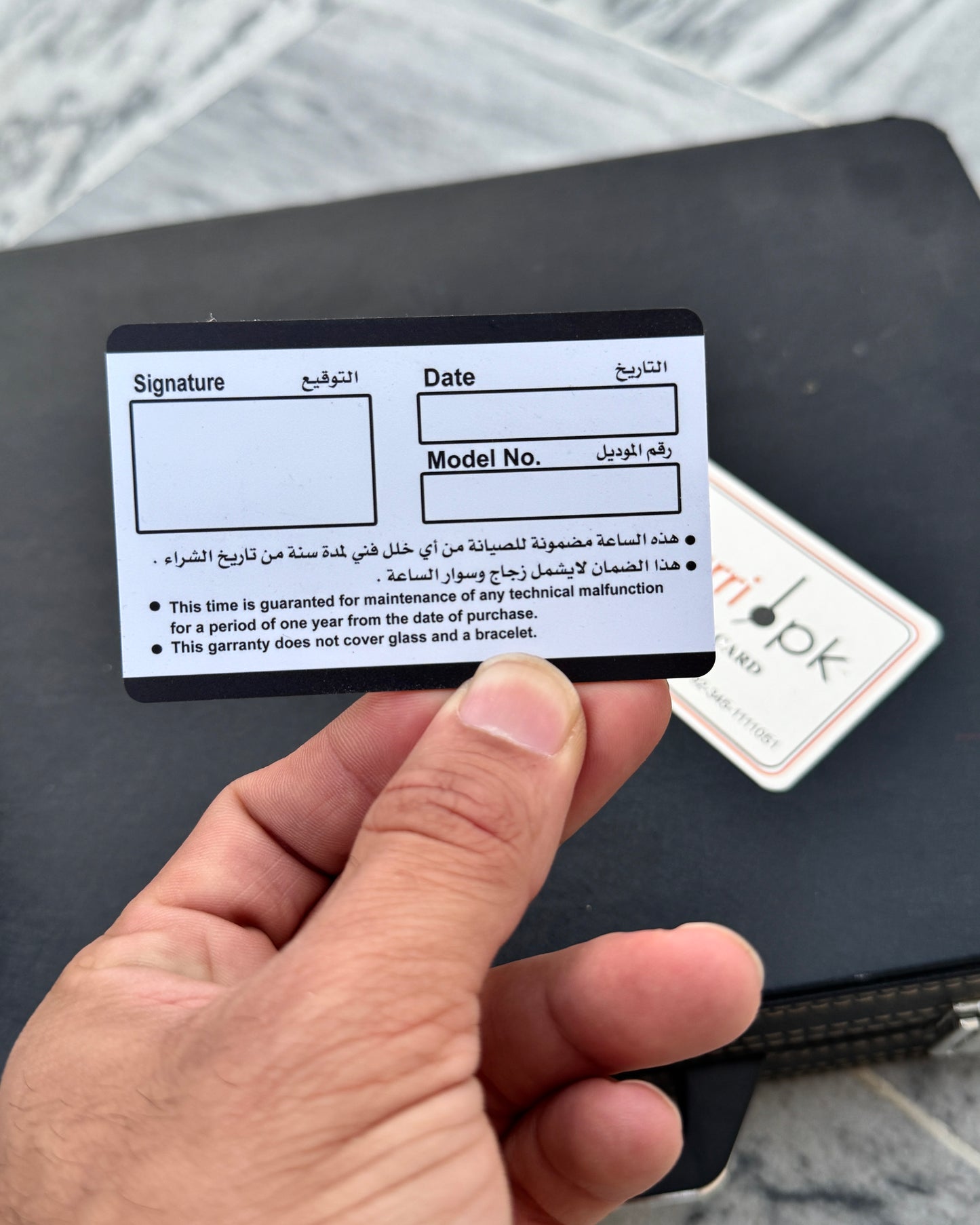 Roman Square - Bold Black - Premium Grade Series - Solid Chain & Lock