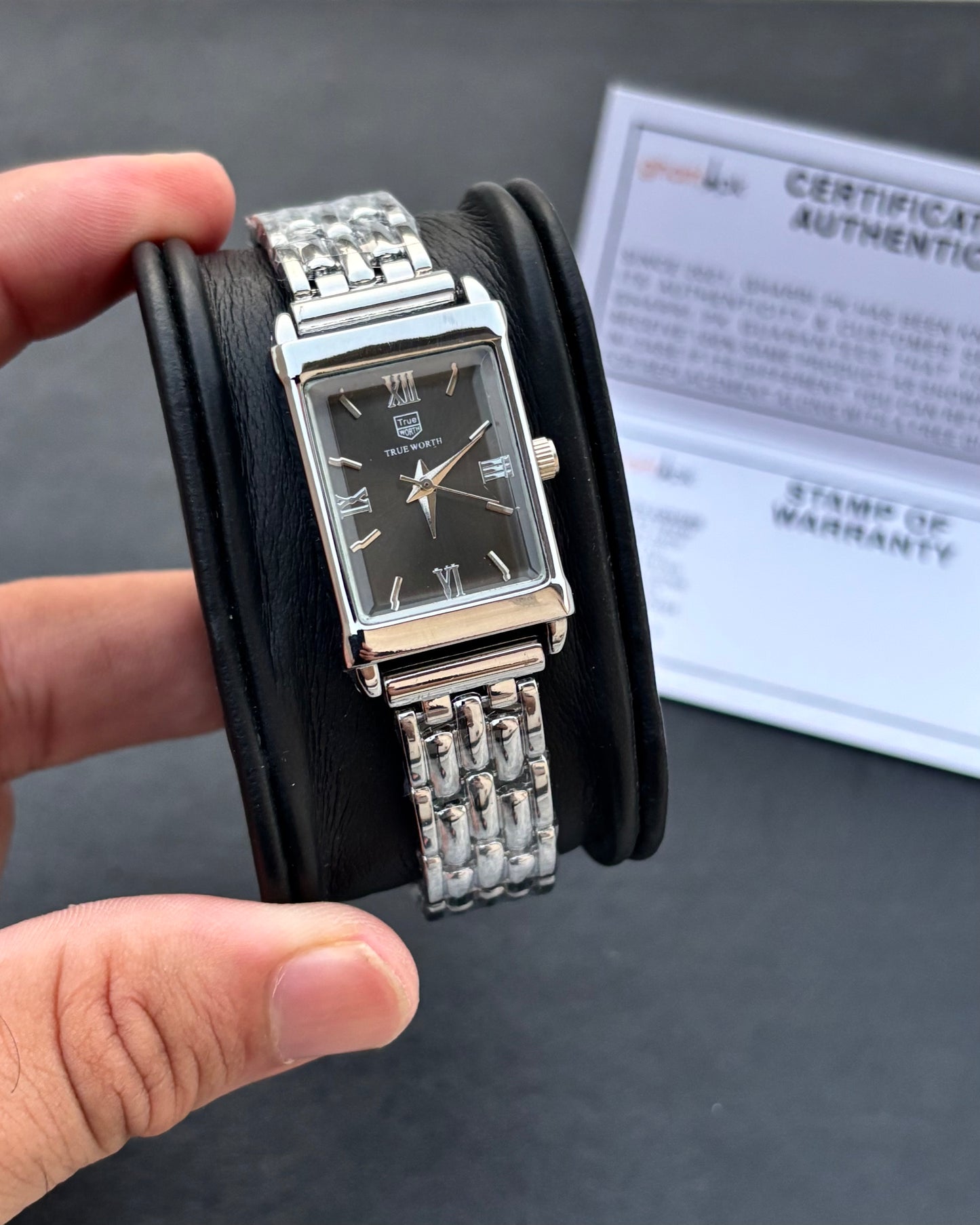 Retro Roman - Latest True Worth - Professional edition - With Free Mystery Jewelry Box
