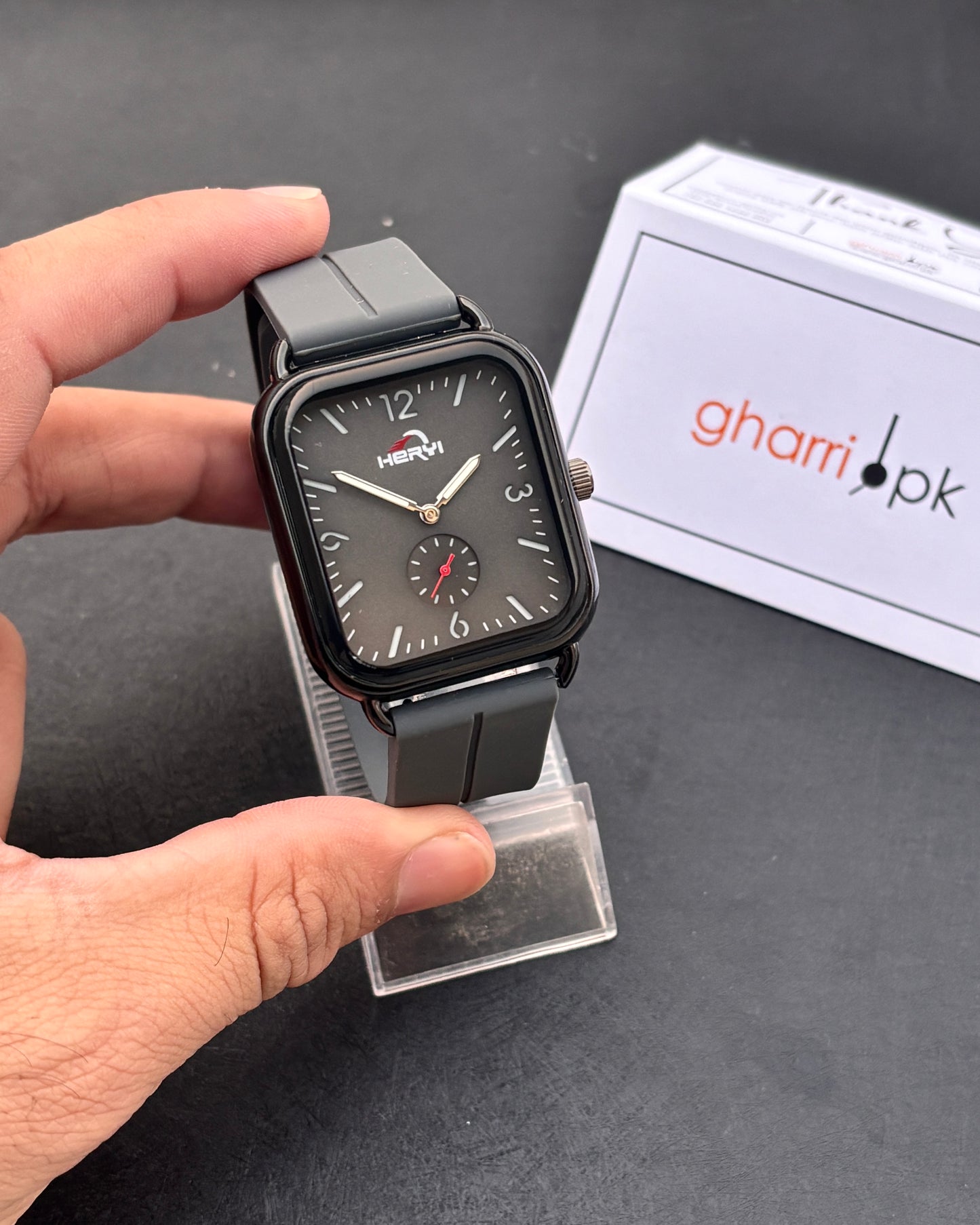 Retro Classic - Limited Edition Magnet Strap series - High Quality Ultra Comfortable Straps & Finish