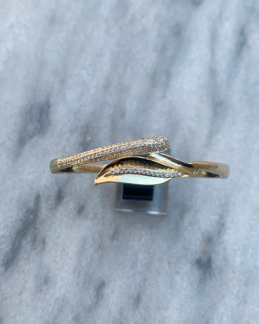 Mesmerizing Zircon Aqua Pearl