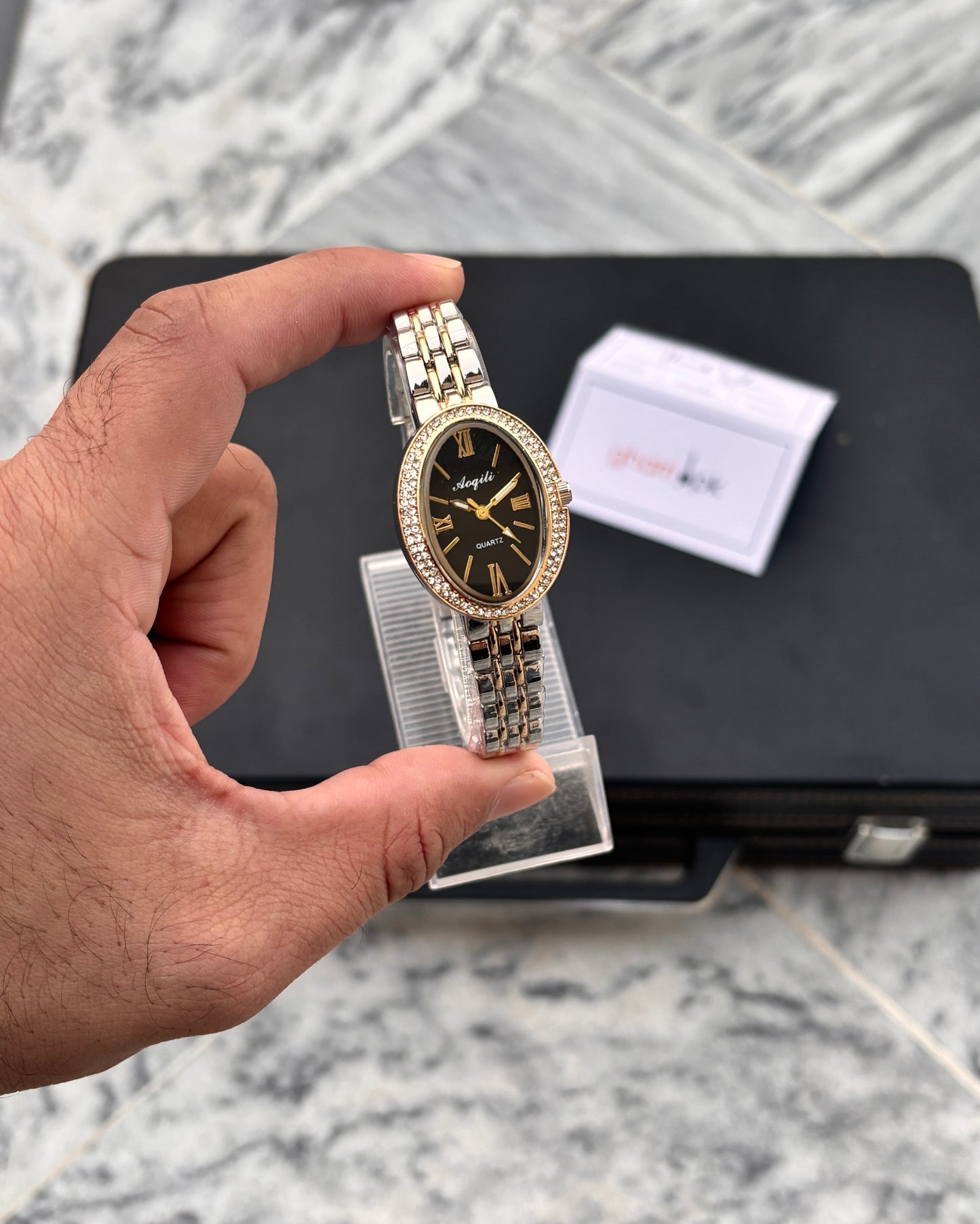 Oval Elegance 1.0 - Crystal Finish - Signature Edition - With Free Gift Packaging