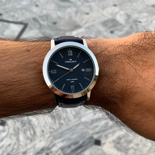 Classic - High Grade Finish & Solid Machinery (With additional set of straps)