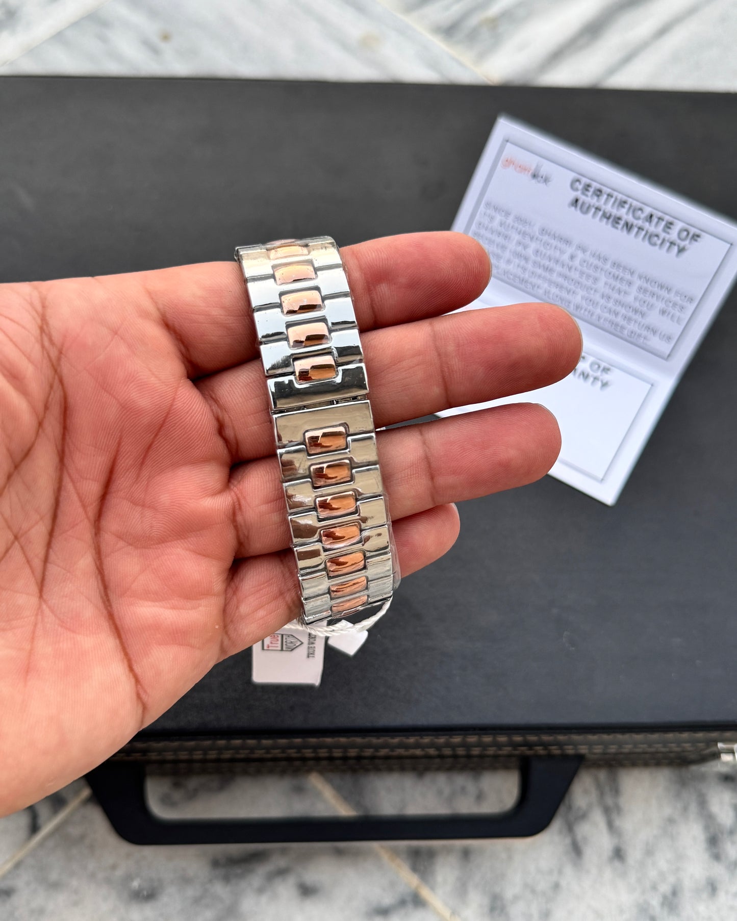 High Grade Quality - Trueworth - Mineral Glass - Butterfly Solid Lock