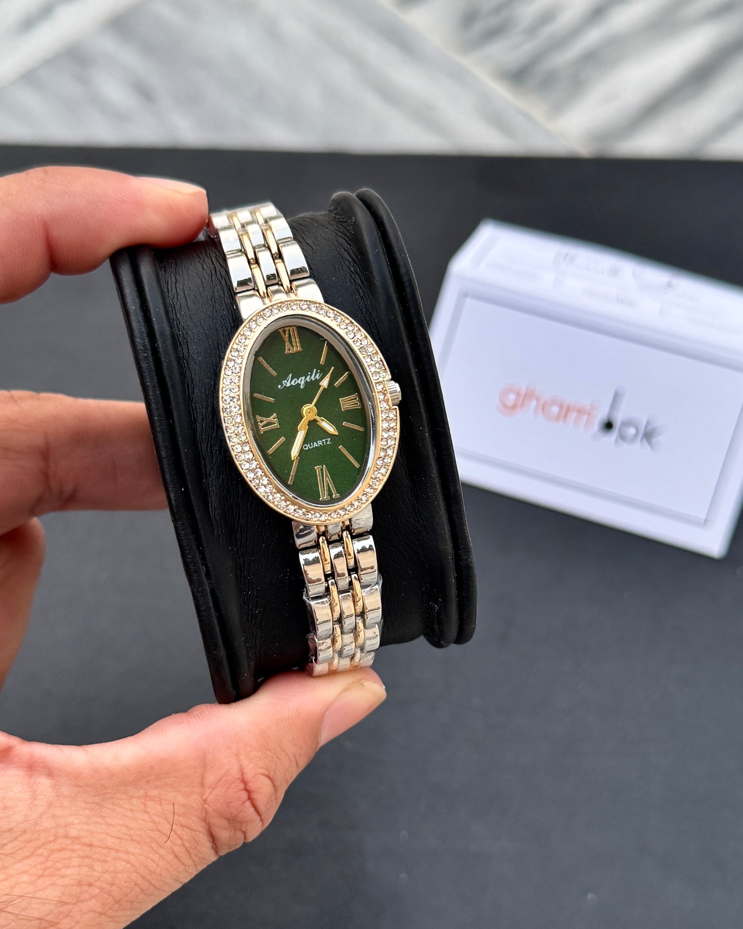 Oval Elegance 1.0 - Crystal Finish - Signature Edition - With Free Gift Packaging