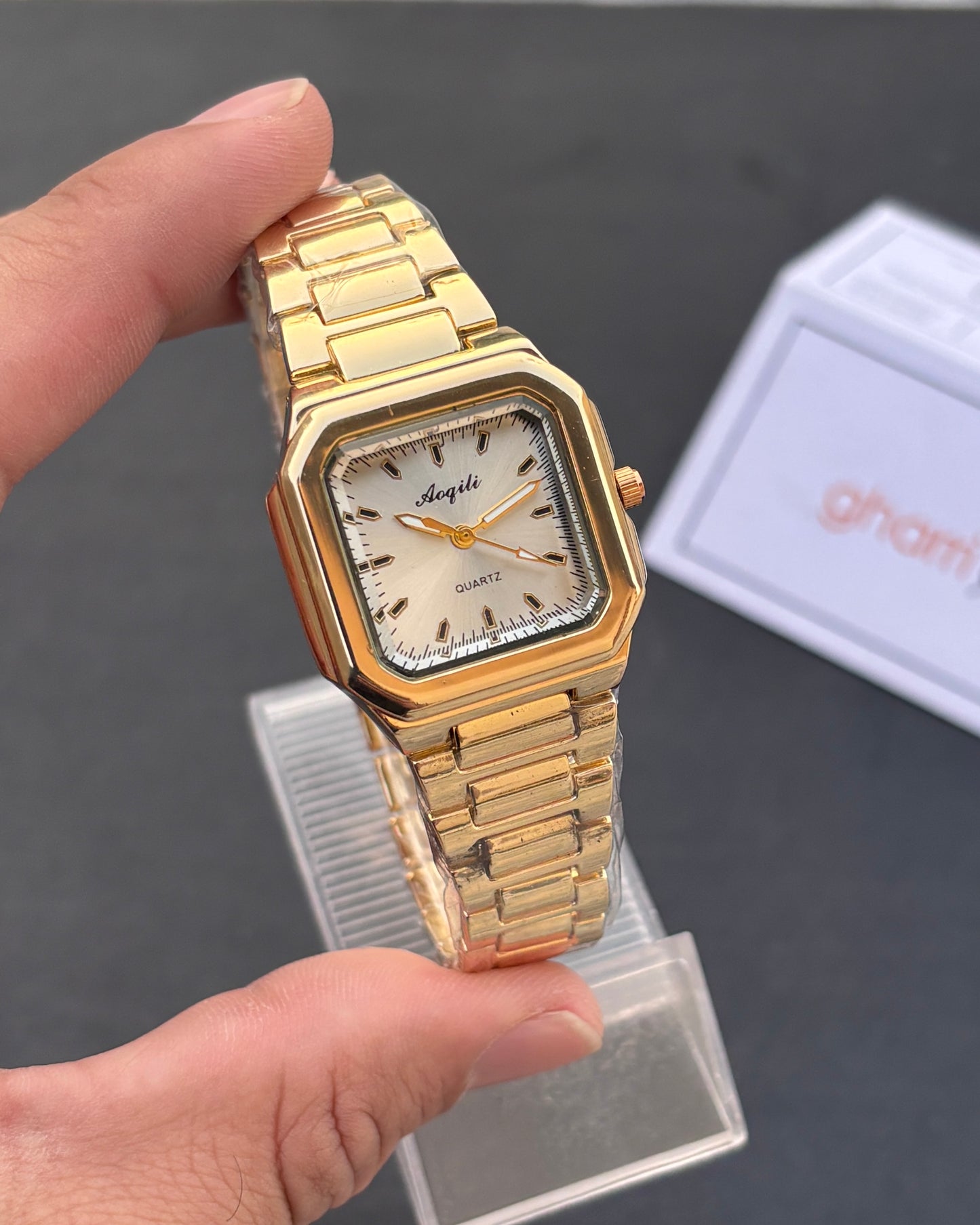 Hexa Classic - Signature Edition - High Grade Quality - With Free Gift Packaging & Mystery Jewelry box