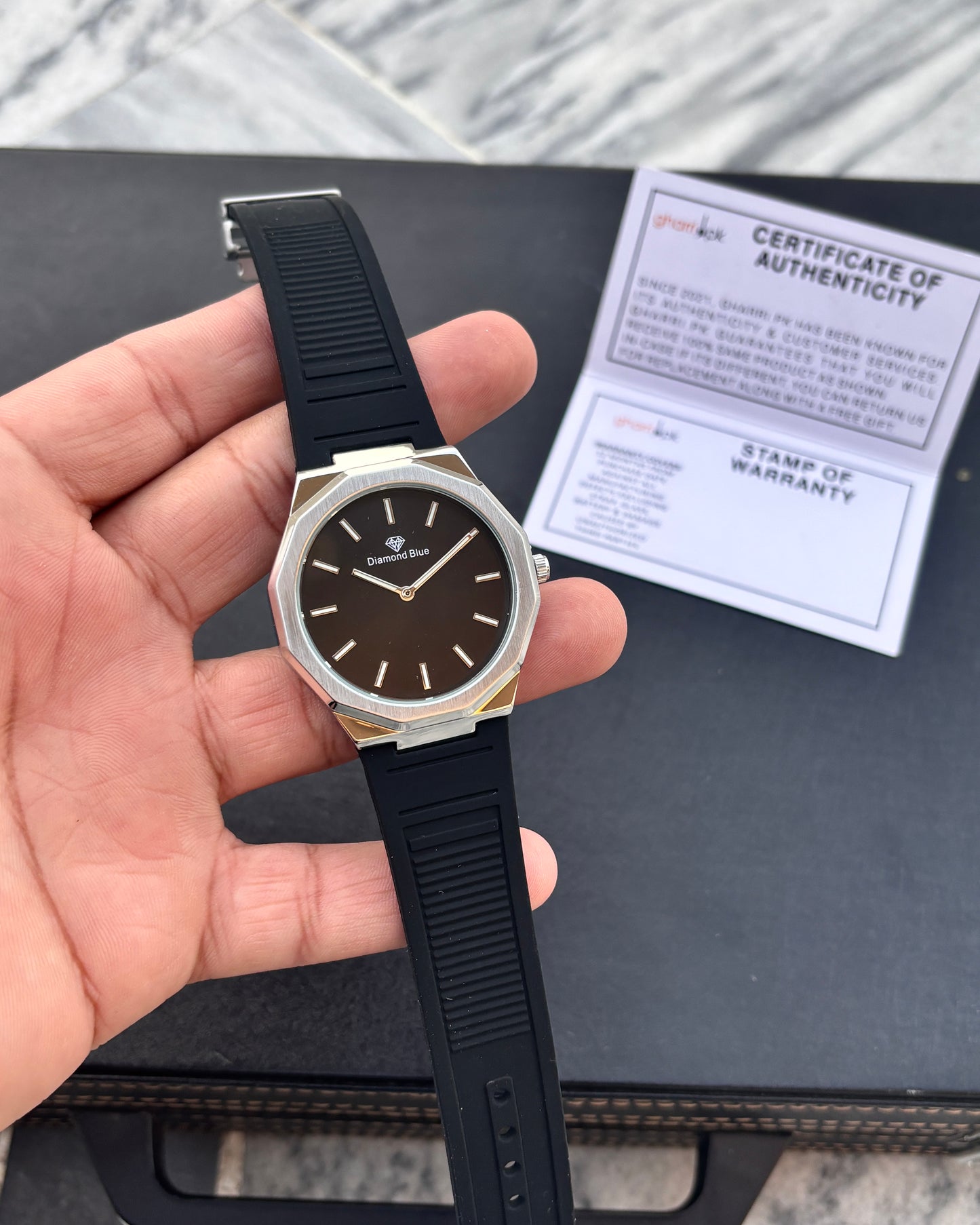 Octagon Classic 2026 — Timeless Executive Style, Magnetic Comfort. Limited Edition.