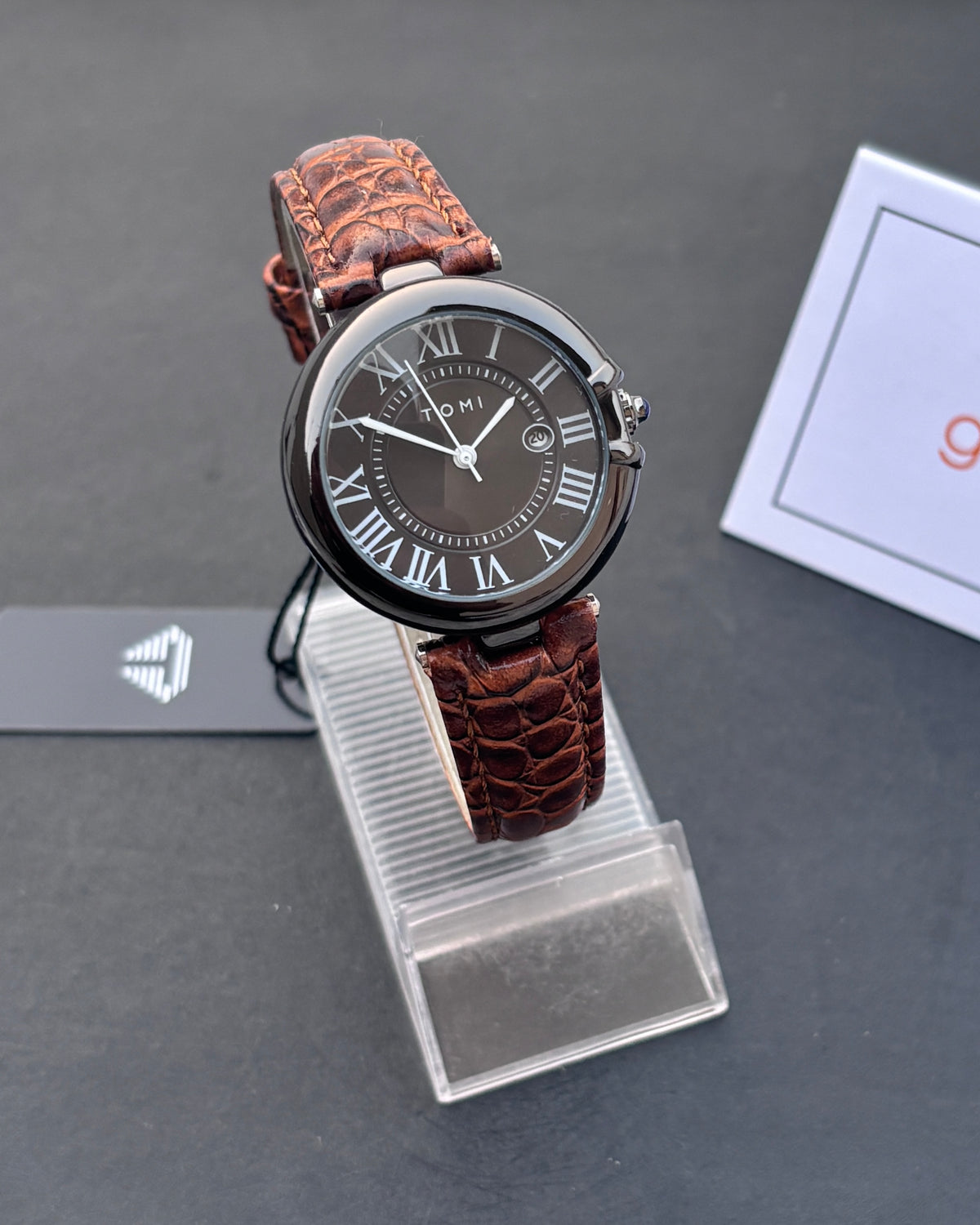 TOMI Noir Élégance - Durable & Professional
