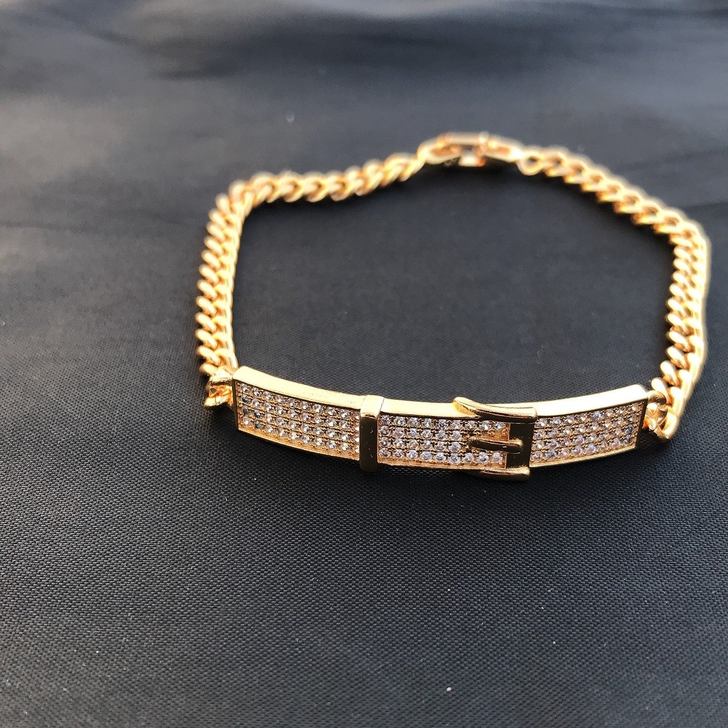 Exquisite Zircona enriched bracelet
