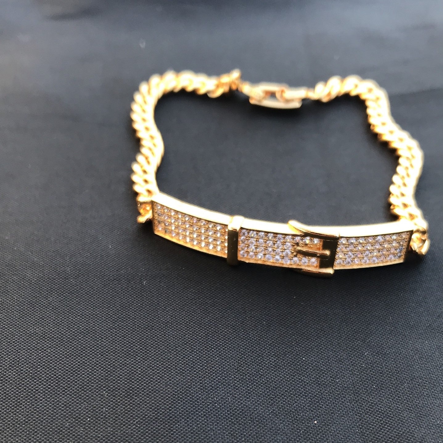 Exquisite Zircona enriched bracelet
